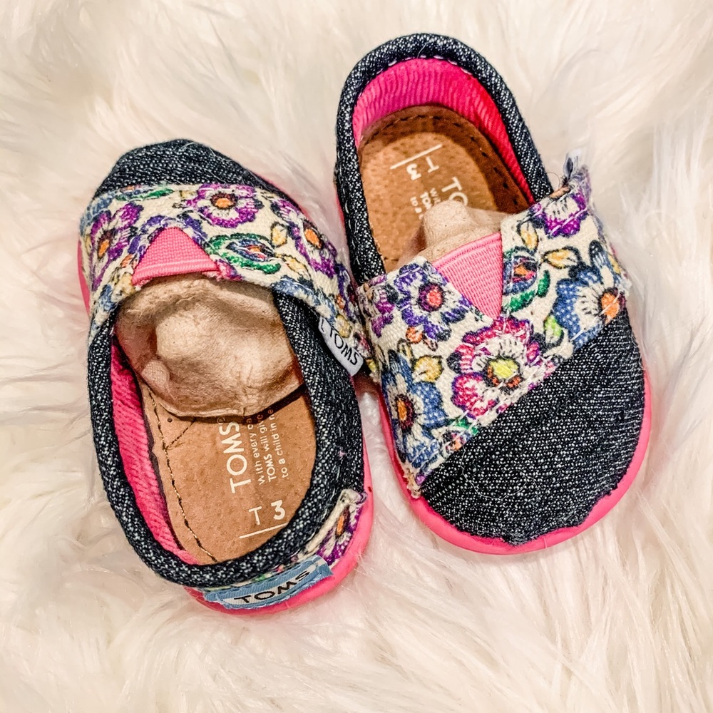 Baby TOMS ✨